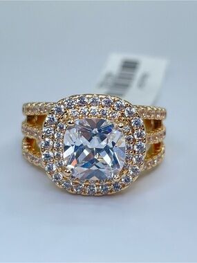Swarovski Crystal Elements White Crystal Halo Statement Bold Ring Sz 7